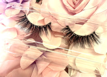 Load image into Gallery viewer, Honey - Magnetic Mink Lashes
